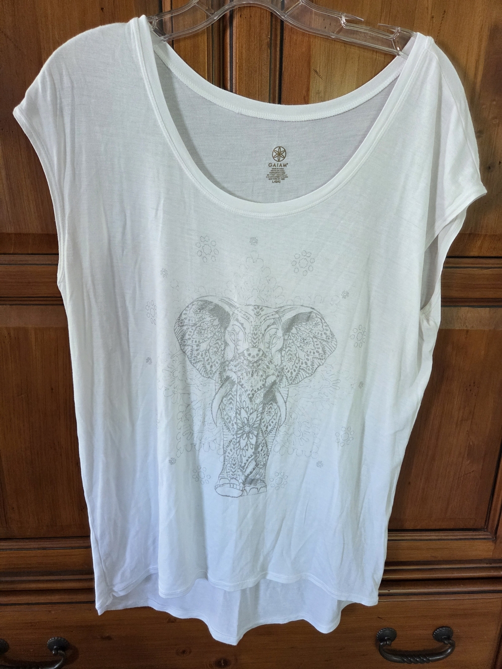 GAIAM White Short-Sleeve Large Elephant Graphic Tee